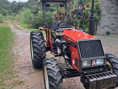 Trator agritech/Yamar modelo 1250
