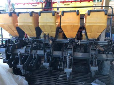 Plantadeira Valtra COMPACT  BP.503L